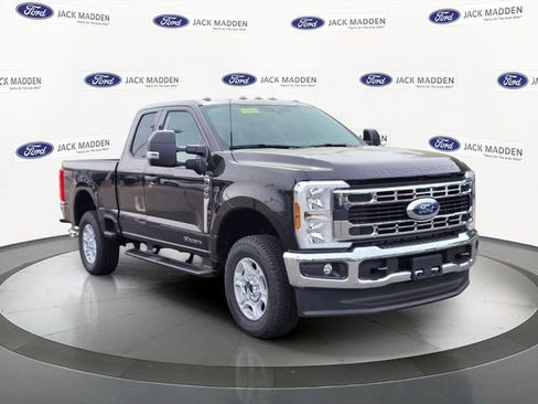 New 2026 Ford F250 XLT w/ FX4 Off-Road Package AWD/4WD image 7