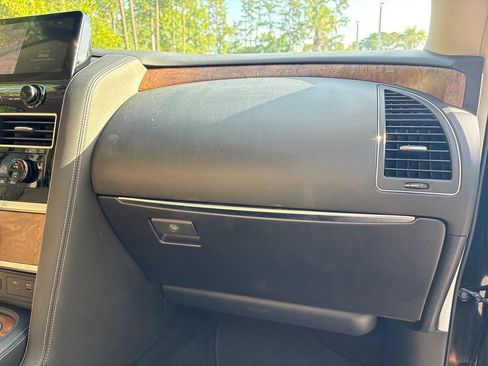 Used 2022 Nissan Armada SL w/ Captain's Chairs Package AWD/4WD image 32
