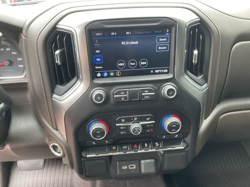 Used 2021 Chevrolet Silverado 1500 LT AWD/4WD image 19