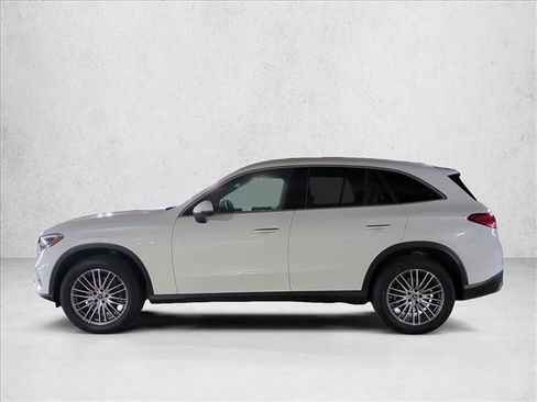 Certified 2026 Mercedes-Benz GLC 300 image 9
