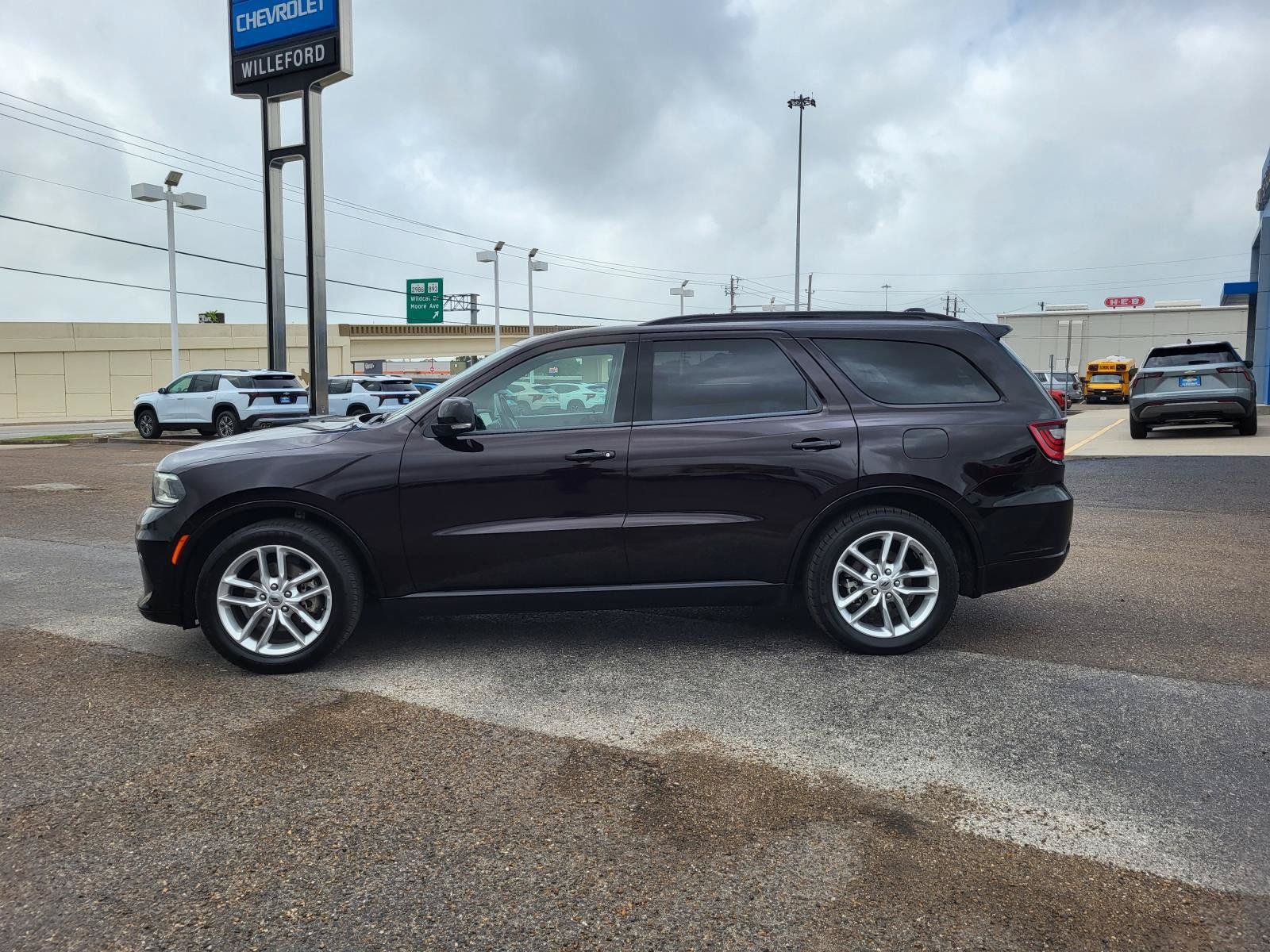 Used 2024 Dodge Durango GT RWD image 2