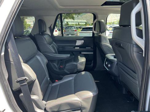 Used 2025 Ford Expedition Active AWD/4WD image 26