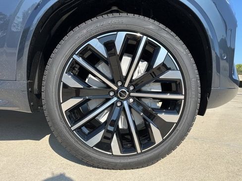 New 2026 Volvo XC90 B6 Plus w/ Protection Package Premier image 9