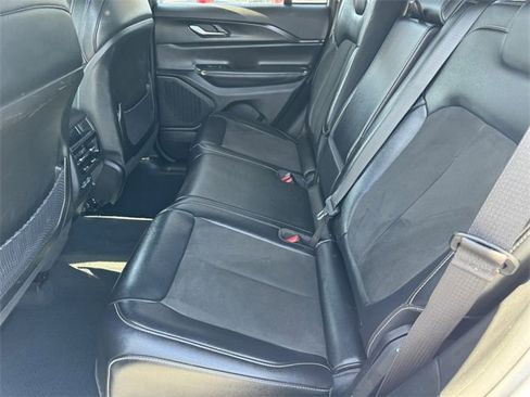 Used 2023 Jeep Grand Cherokee Altitude image 9