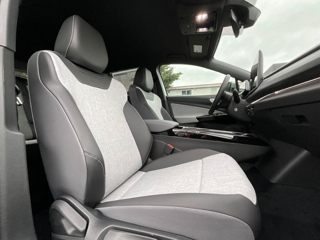 New 2026 Volkswagen ID.4 Pro AWD/4WD image 13