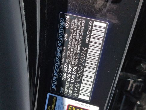 Used 2025 Mercedes-Benz C 300 Sedan image 34