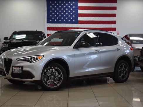 Used 2021 Alfa Romeo Stelvio Sprint w/ Nero Edizione image 10