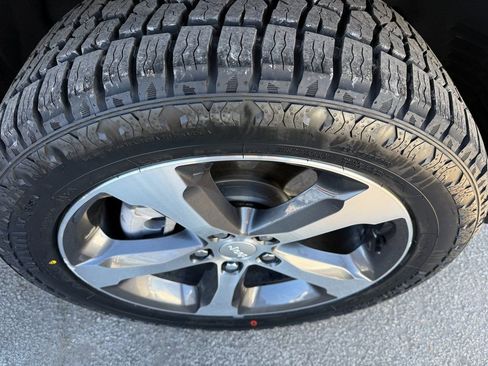 Used 2022 Jeep Grand Cherokee Limited 4xe AWD/4WD image 4