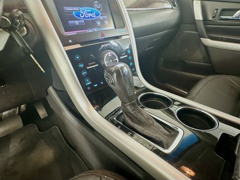 Used 2013 Ford Edge Limited FWD image 23