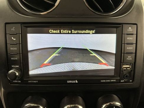 Used 2016 Jeep Patriot High Altitude FWD image 17