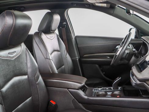 Used 2022 Cadillac XT4 Sport image 28
