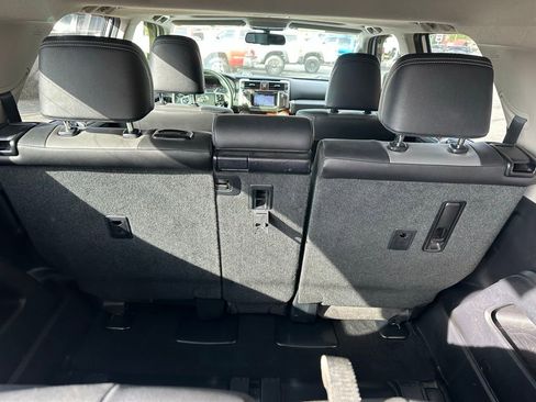 Used 2019 Toyota 4Runner SR5 Premium AWD/4WD image 6