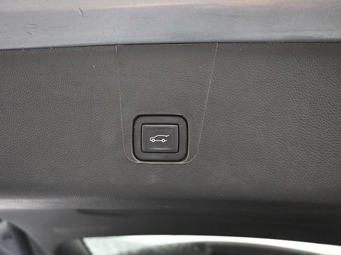 Used 2023 Chevrolet Traverse LT w/ LPO, Floor Liner Package AWD/4WD image 14