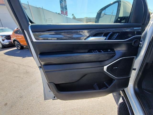 Used 2022 Jeep Wagoneer Series II RWD image 21