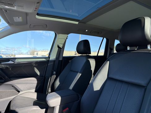Certified 2023 Volkswagen Tiguan SE w/ Panoramic Sunroof Package image 27