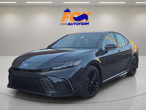 New 2026 Toyota Camry SE image 1