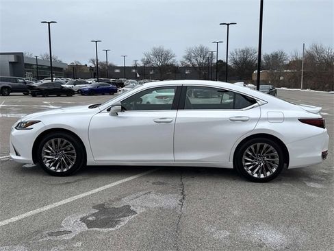 Used 2025 Lexus ES 300h w/ Luxury Package image 8