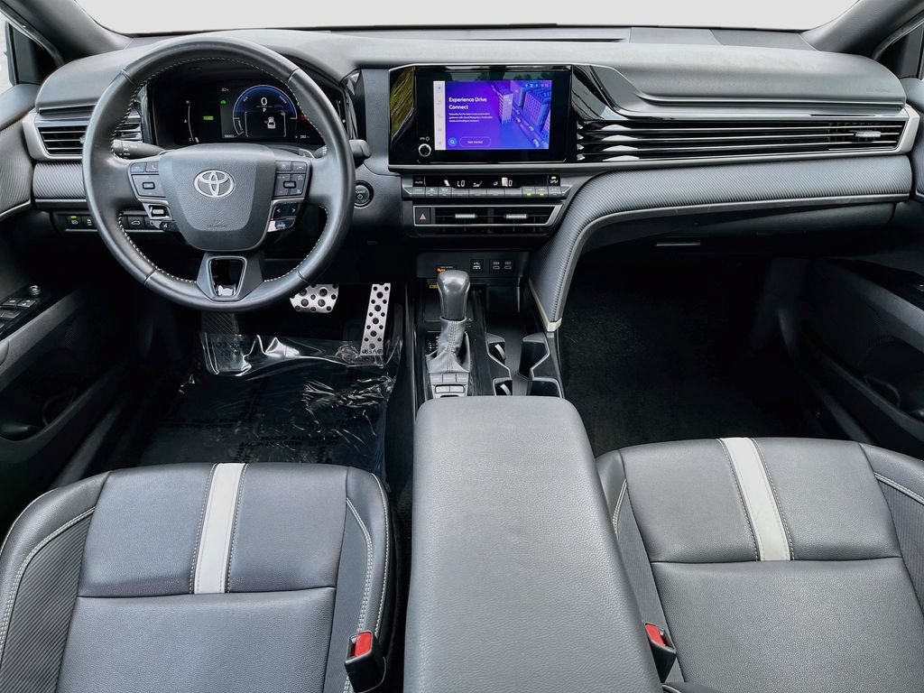 Used 2025 Toyota Camry SE FWD image 27