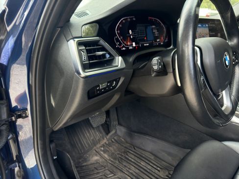 Used 2022 BMW 330i xDrive Sedan w/ Premium Package image 16