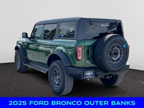 New 2025 Ford Bronco Outer Banks w/ Sasquatch Package image 3