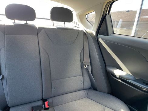 Used 2025 Kia K4 LXS image 36