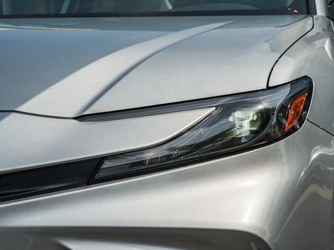 Used 2025 Toyota Camry LE FWD image 13