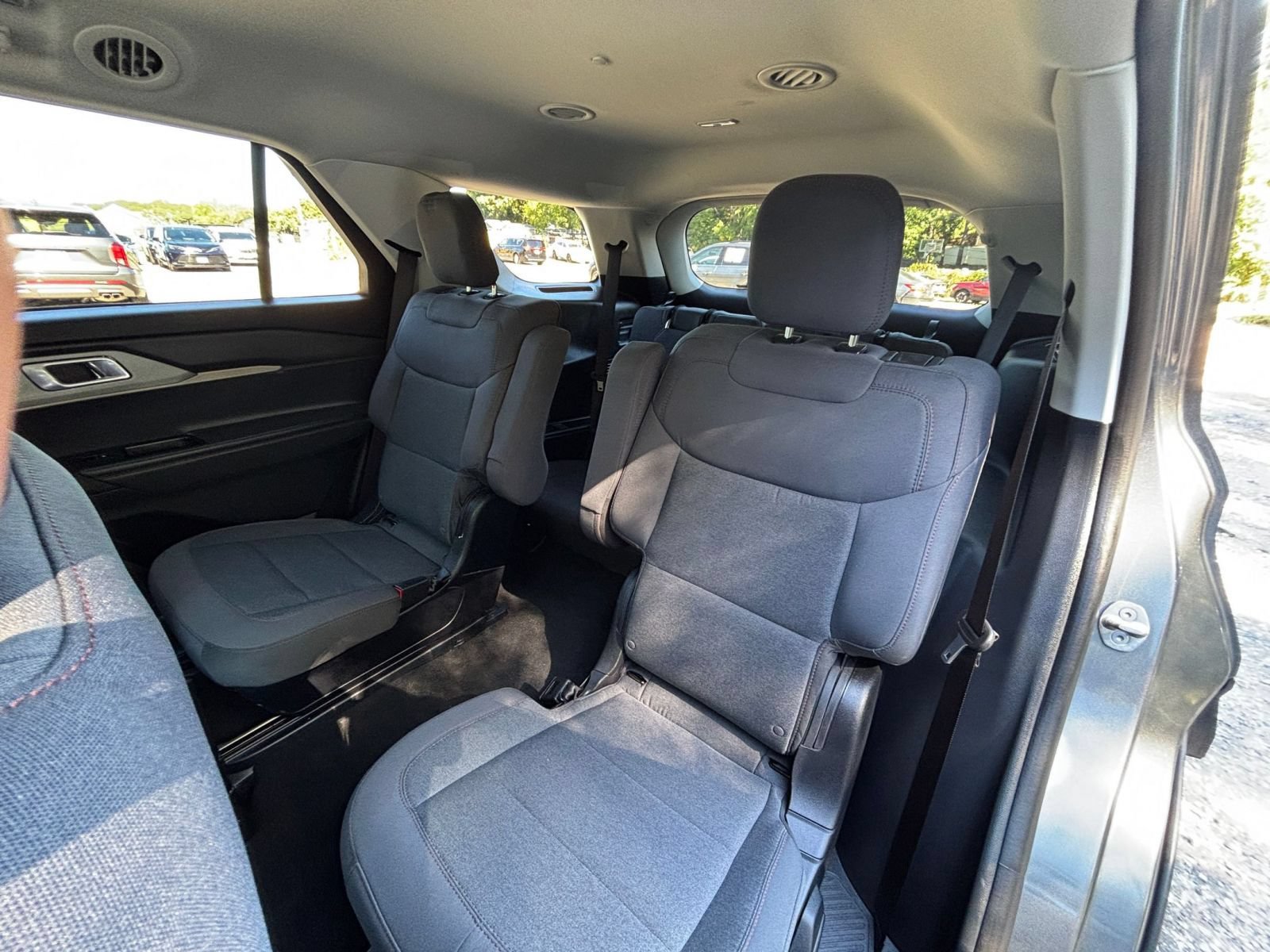 Used 2026 Ford Explorer Active AWD/4WD image 27