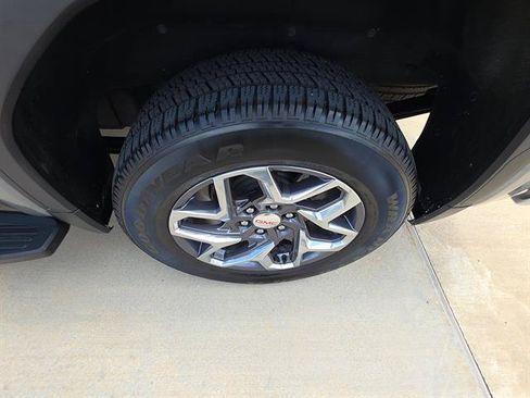 Used 2024 GMC Sierra 1500 SLT RWD image 15