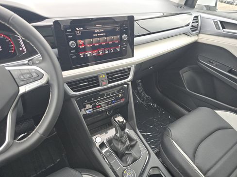 New 2026 Volkswagen Taos SEL AWD/4WD image 22