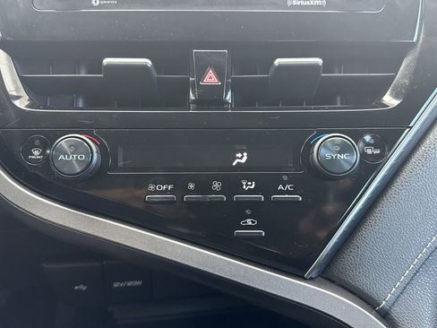 Used 2022 Toyota Camry SE image 24