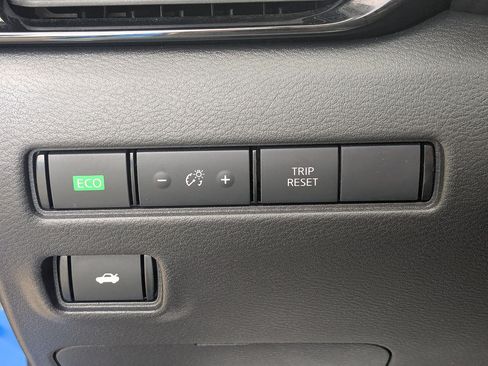 Used 2024 Nissan Sentra SV FWD image 16