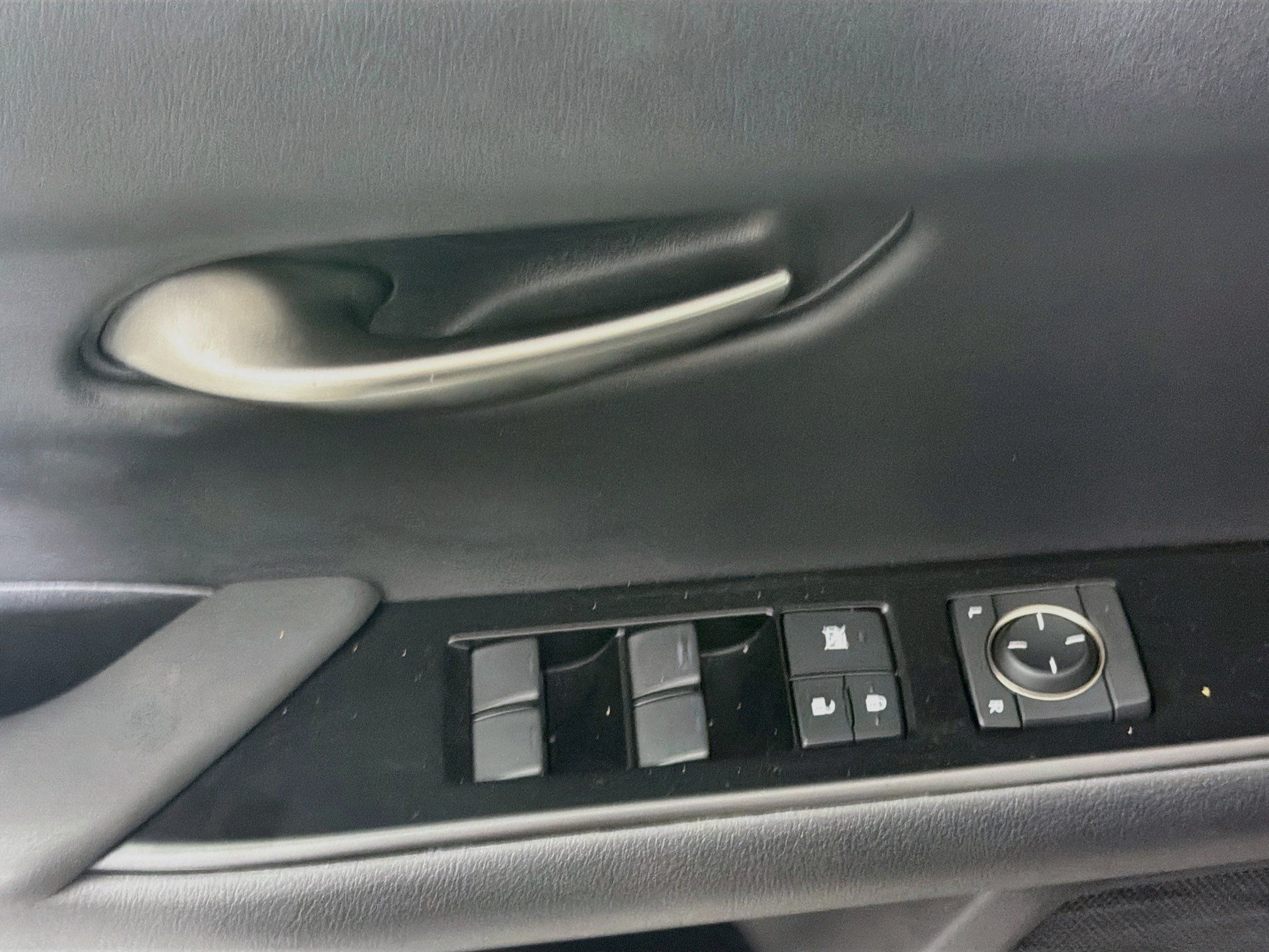 Used 2021 Lexus UX 200 w/ Accessory Package (Z2) FWD image 15