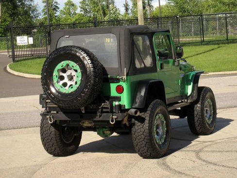 Used 2005 Jeep Wrangler Rubicon image 14