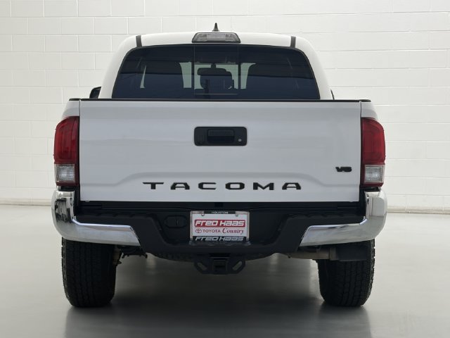 Used 2017 Toyota Tacoma TRD Off-Road w/ Tow Package (A/T) AWD/4WD image 7