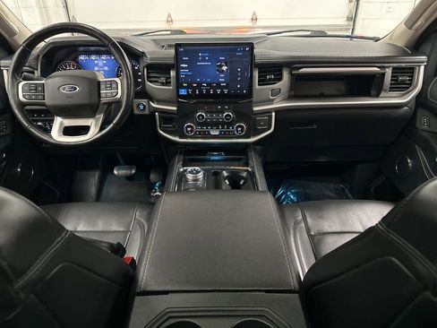 Used 2022 Ford Expedition Max XLT image 25