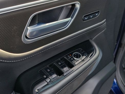 Used 2025 INFINITI QX80 Luxe RWD image 18