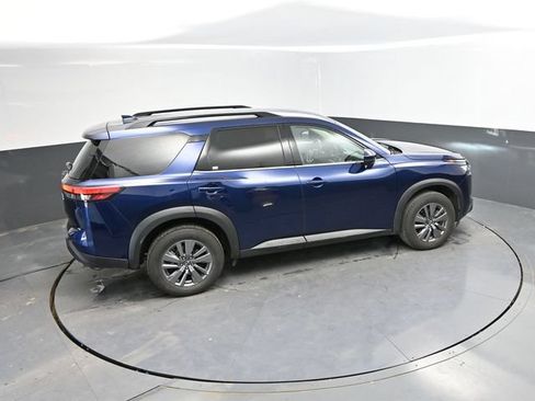 Used 2025 Nissan Pathfinder SV FWD image 36