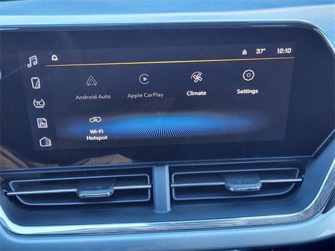 New 2025 Chevrolet Trax LT image 31