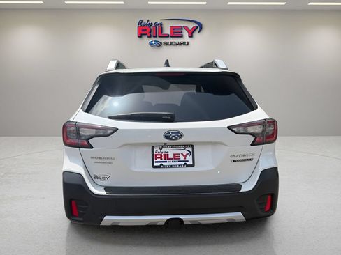 Certified 2022 Subaru Outback Touring XT w/ Popular Package #2 AWD/4WD image 4
