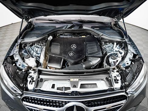 Certified 2023 Mercedes-Benz GLC 300 4MATIC image 3