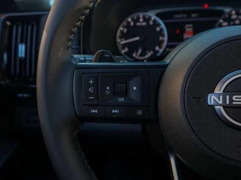 New 2025 Nissan Pathfinder SV image 26