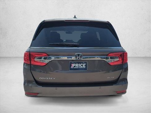 Used 2019 Honda Odyssey Elite image 6