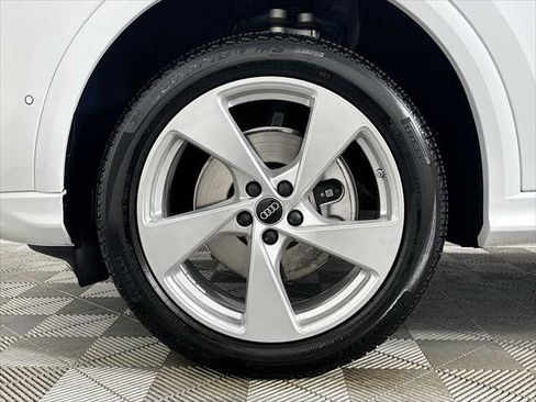 Certified 2025 Audi Q5 Premium w/ Premium Plus AWD/4WD image 29