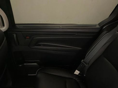 Certified 2025 Honda Odyssey Touring image 28