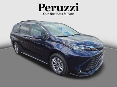 Certified 2025 Toyota Sienna XLE w/ XLE Plus Package