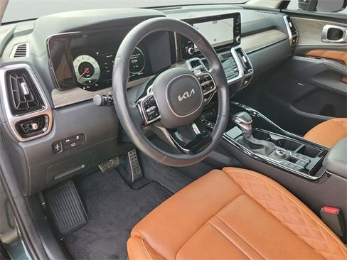 Used 2023 Kia Sorento SX Prestige image 16