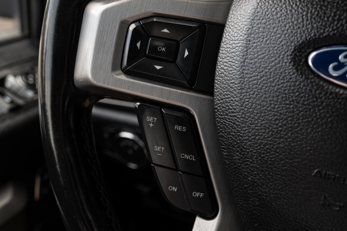 Used 2018 Ford F150 Platinum w/ FX4 Off-Road Package AWD/4WD image 16