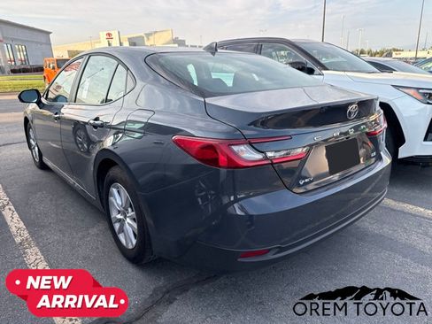Used 2026 Toyota Camry LE FWD image 8