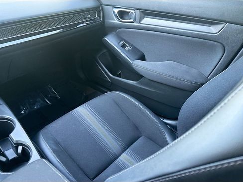 Used 2025 Honda Civic Sport image 21