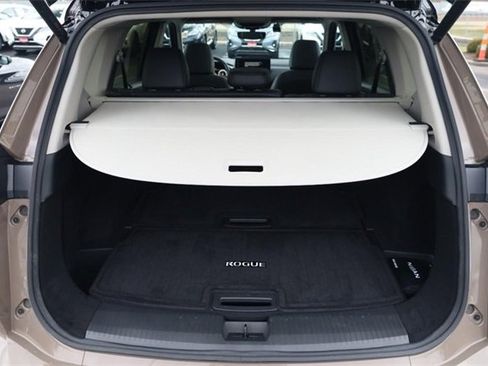 Certified 2024 Nissan Rogue Platinum w/ Platinum Premium Package image 8